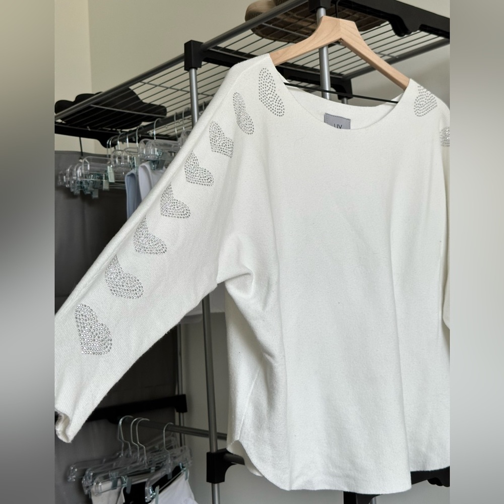Milano Top | Size Large | Heart Detail Sleeves
